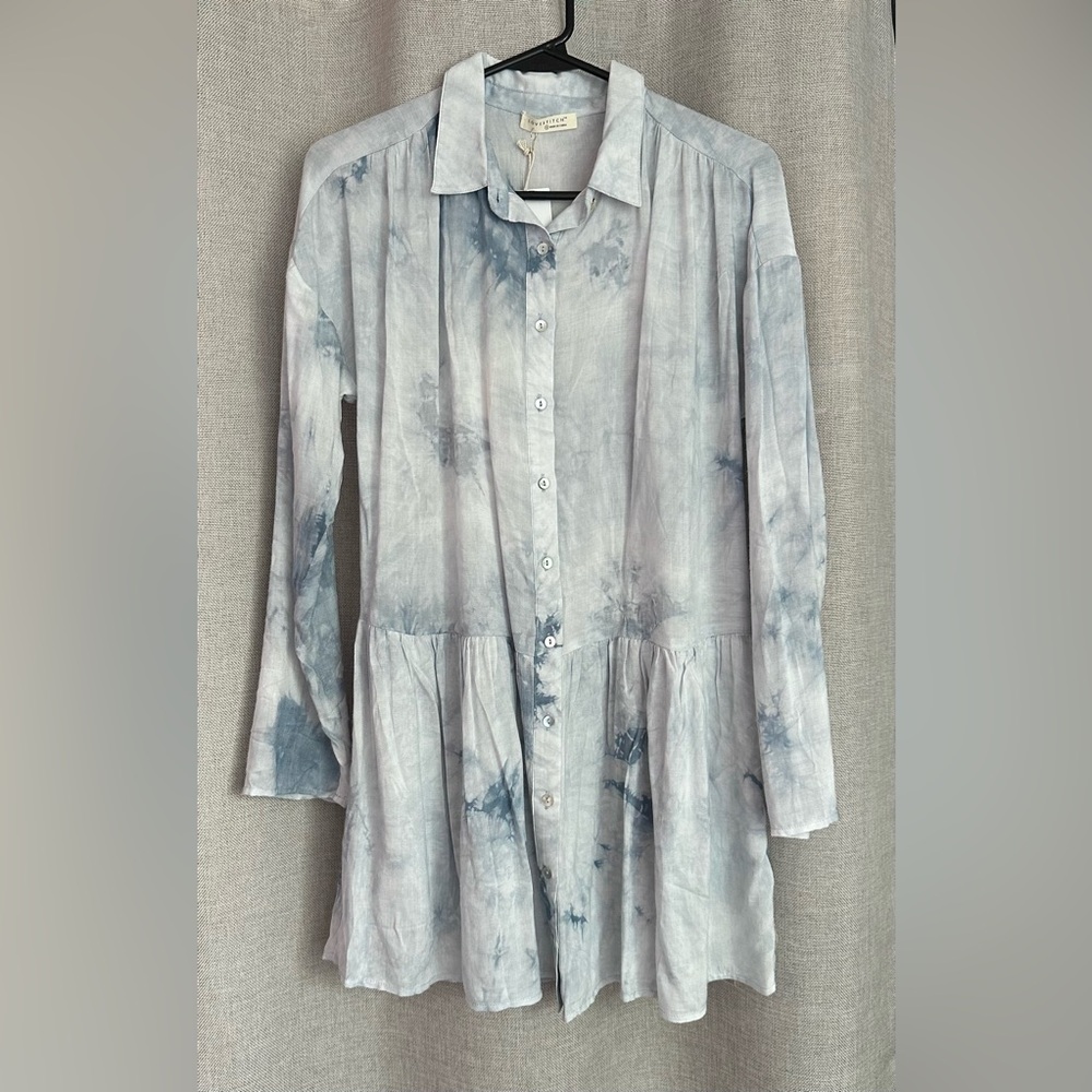 Love Stitch•tie dye shirt dress•women’s small•drop waist•100% Rayon•blue & white